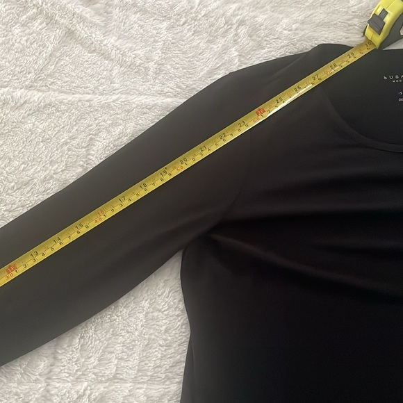 NWT Susan Graver Modern Essentials Regular Liquid
Knit Tunic - Picture 7 of 8